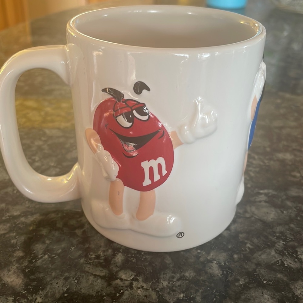 Vintage M&M embossed‎ 3-D 16 oz Mug
